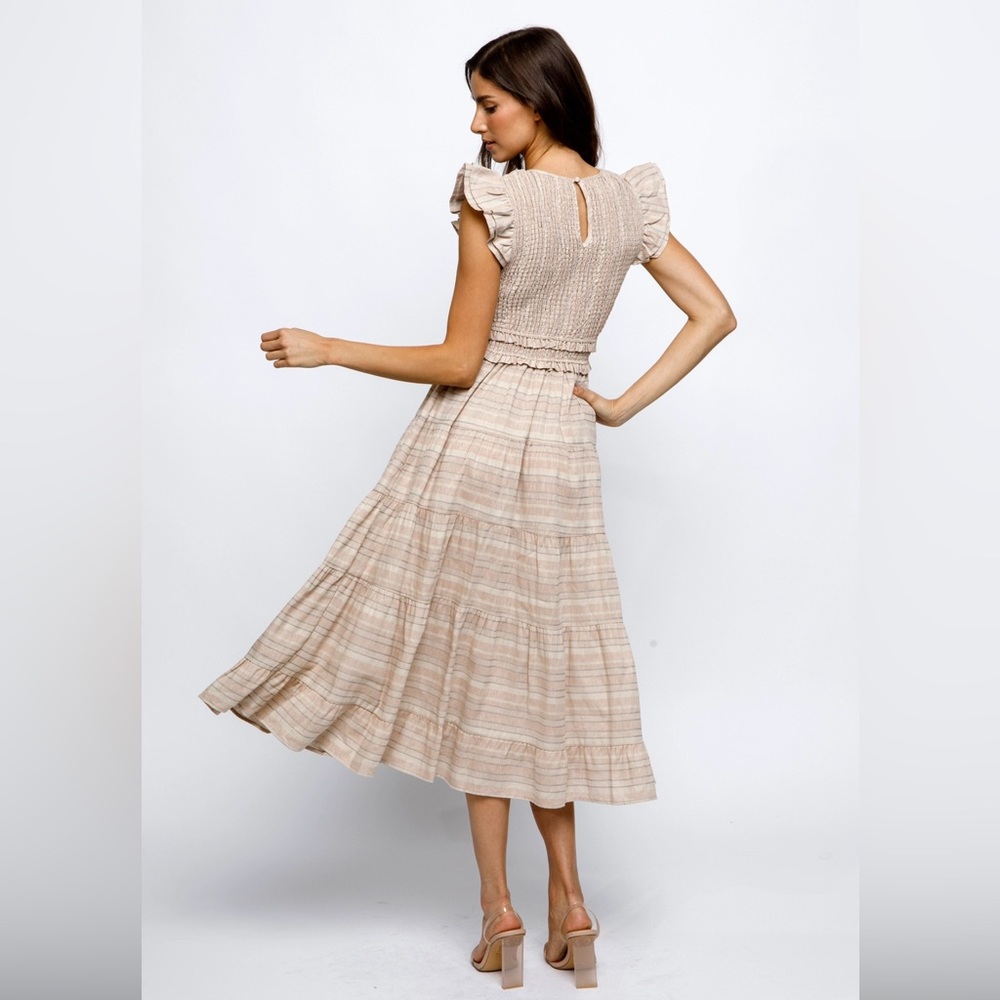 Storia Boutique Striped Capped Sleeves Midi Dress - Picture 2 of 11